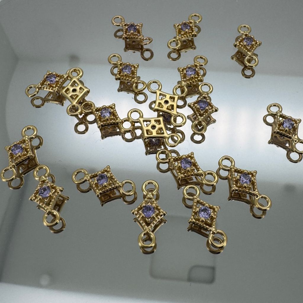 Dotted Diamond Purple Zircon Connector - Gold Filled