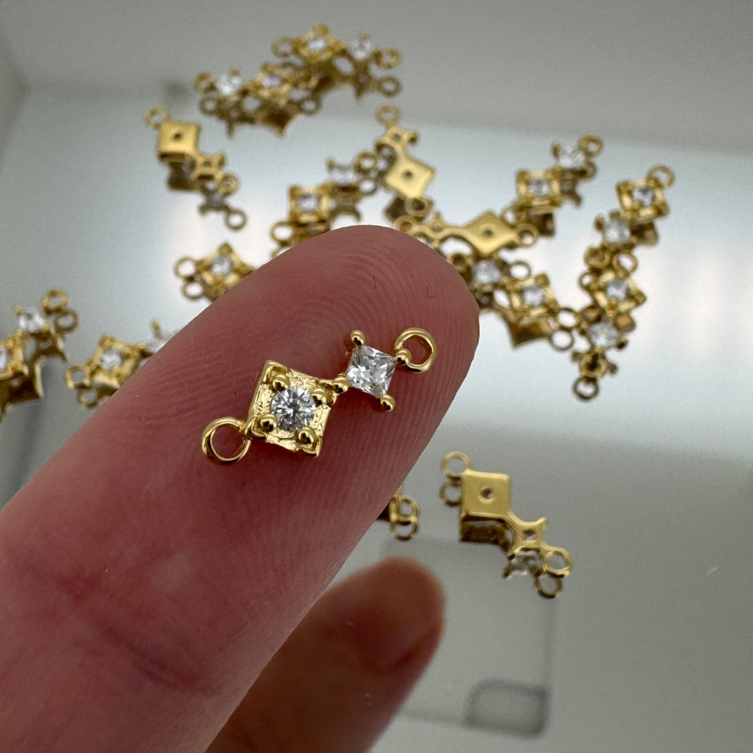 Duo Diamond White Zircon Connector - Gold Filled
