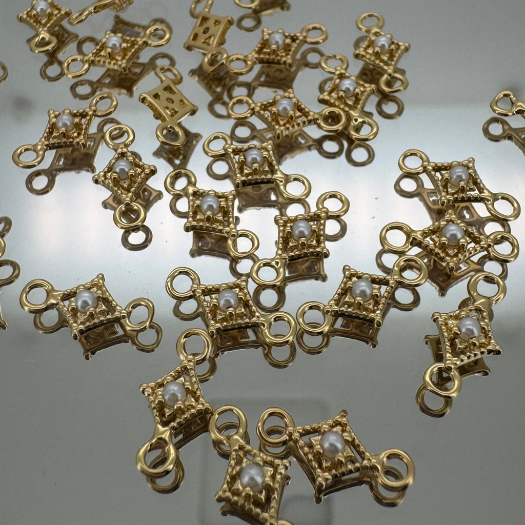 Dotted Diamond Pearl Connector - Gold Filled